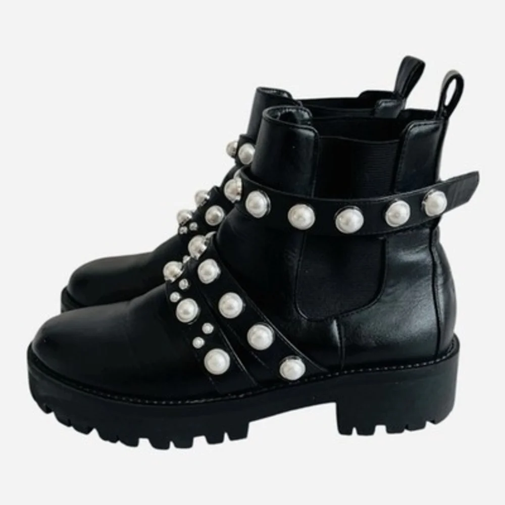 Black Leatherette Pearl Stud Platform Combat Boots Women's Size 7.5 Good Plus